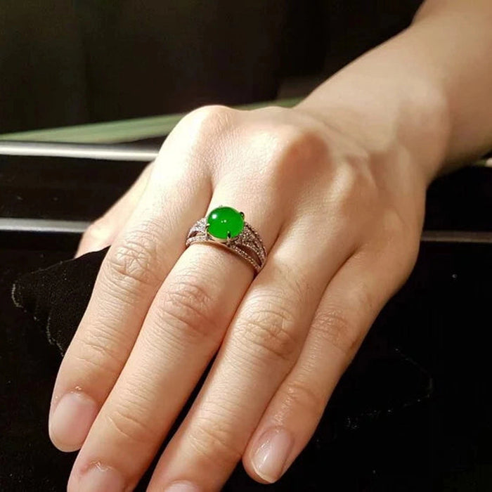 Anillo de jadeíta verde natural con cabujón - ZROLMA