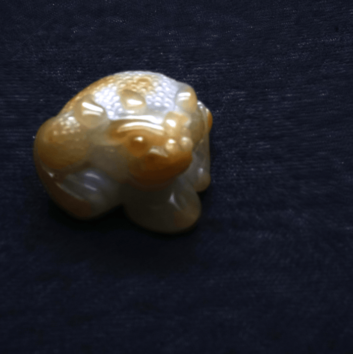 Yellow jadeite with contrasting colors triangular golden toad--ZROLMA(DZ2024923001)XL