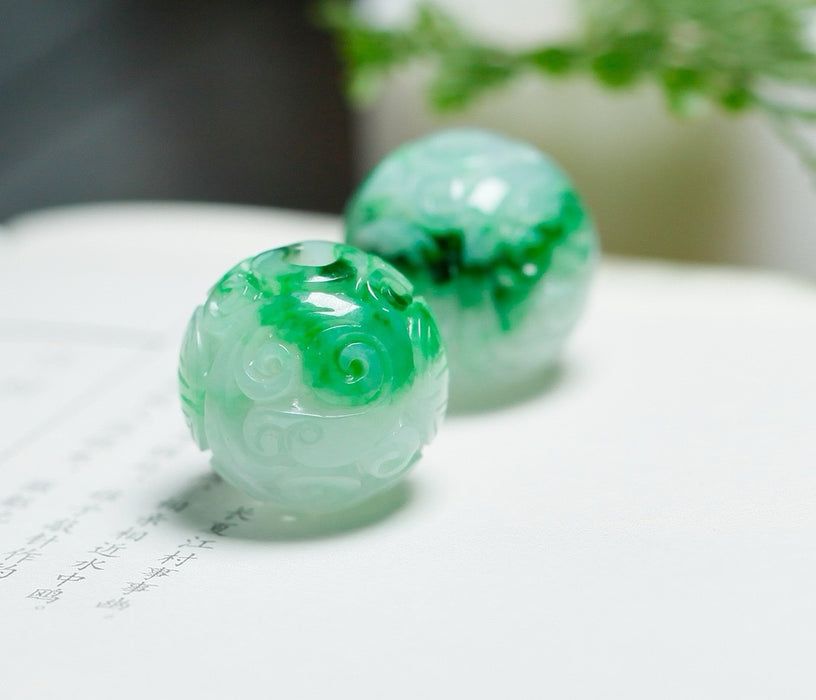 The floating green “Prosperity Rolling In” jadeite sphere-ZROLMA(DZ2024924001)