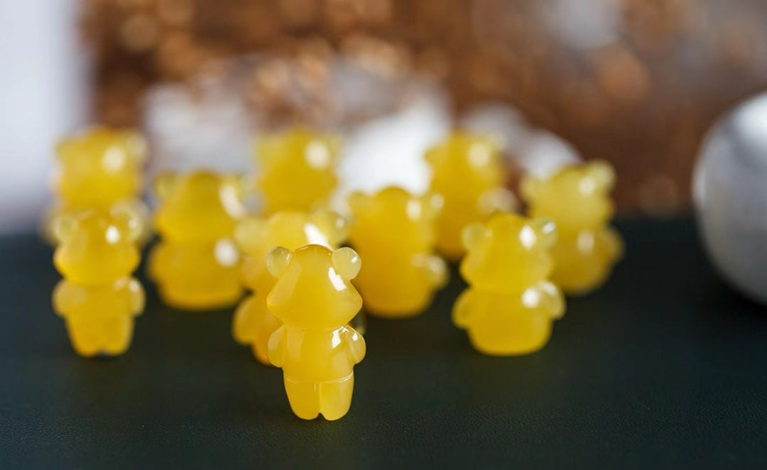 Chicken oil yellow beeswax bear pendant.-ZROLMA(DZ2024923001)