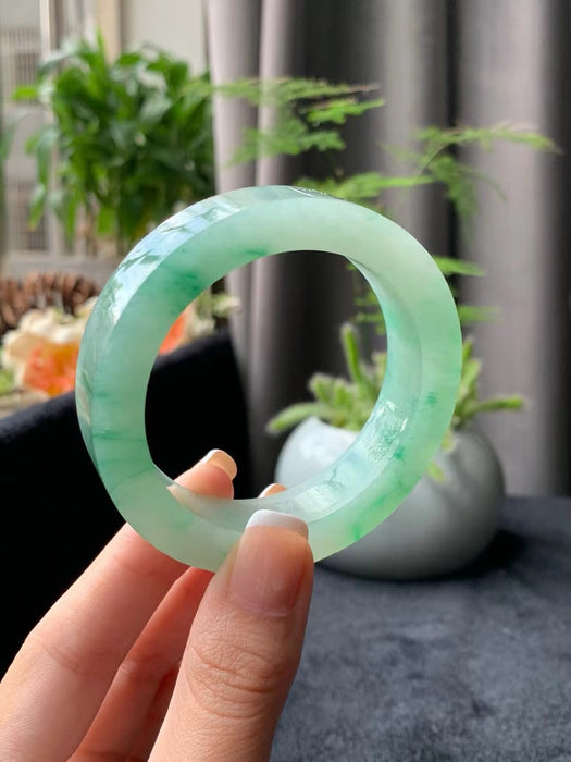 Pulsera de flores flotantes con fondo verde hielo transparente en blanco - ZROLMA (SZ2024923001)