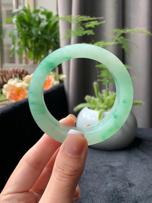 Pulsera de flores flotantes con fondo verde hielo transparente en blanco - ZROLMA (SZ2024923001)